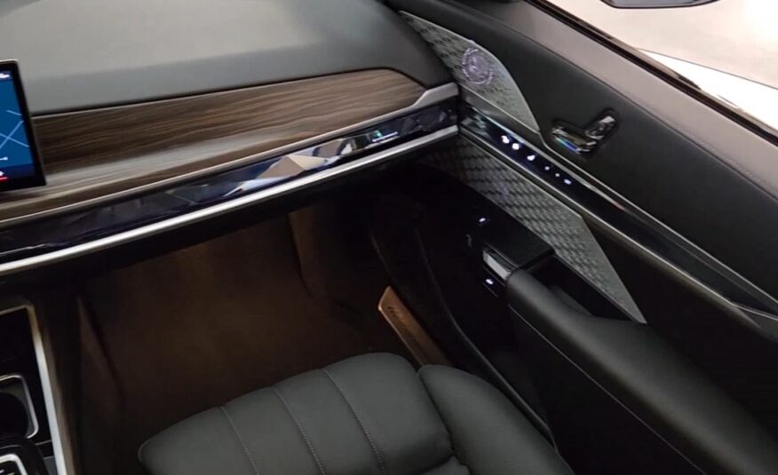 2023 BMW 760i xDrive