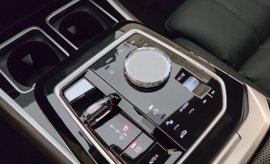 2023 BMW 760i xDrive