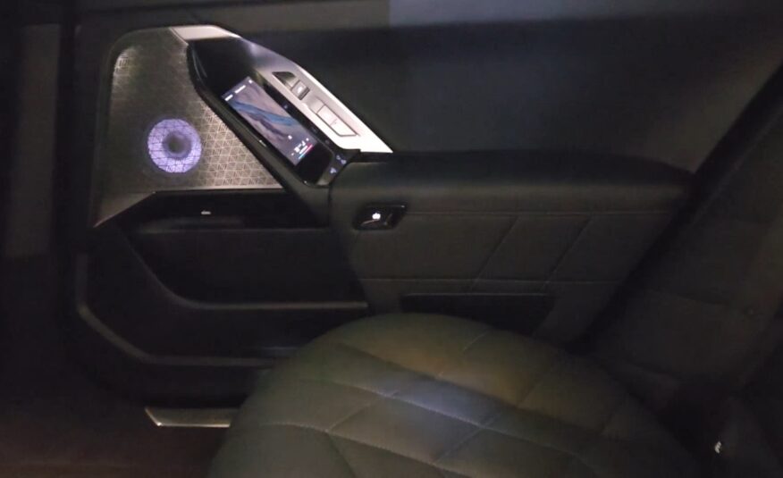 2023 BMW 760i xDrive