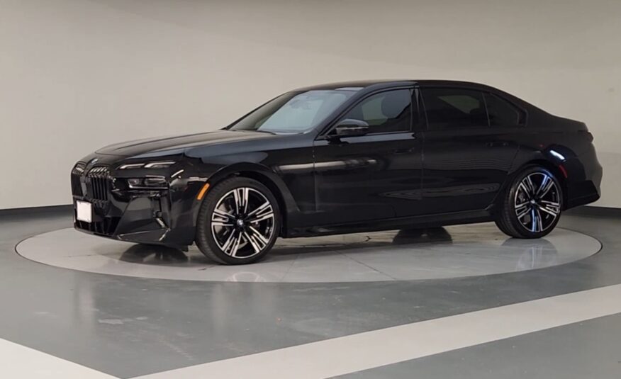 2023 BMW 760i xDrive